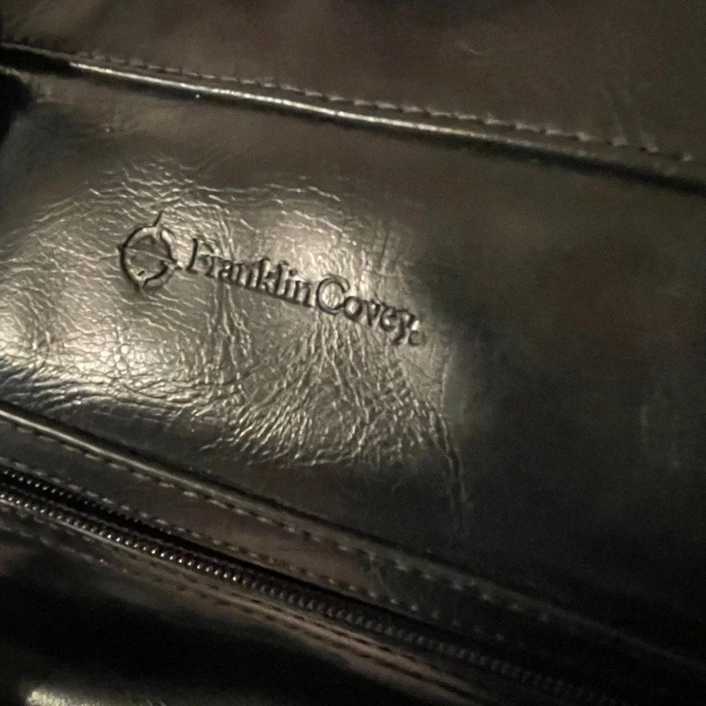 Franklin Covey Black laptop bag/purse.
